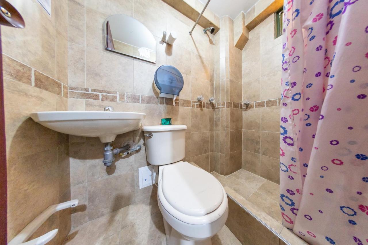 Hotel Home Bioma 1010 Богота Екстериор снимка